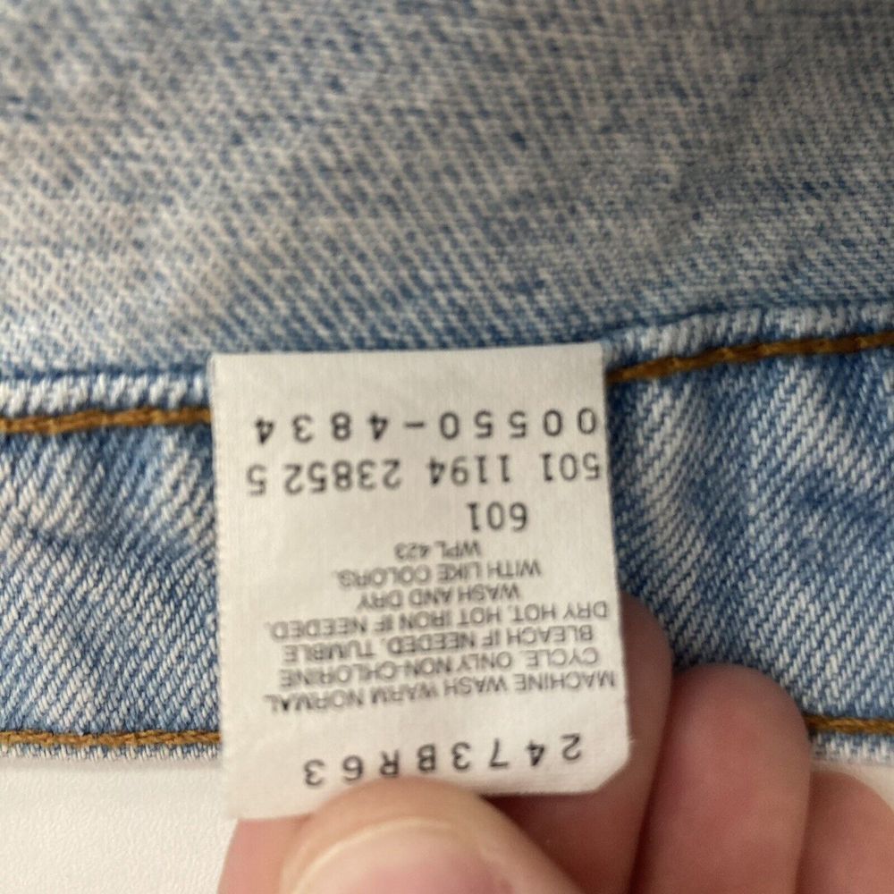Vintage Levi's 550 Made in USA 1994 38x32 Tapered Leg Relaxed Fit Light Wash 90s - Picture 5 of 15